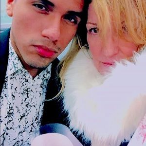 Meet your Posher, Deborah